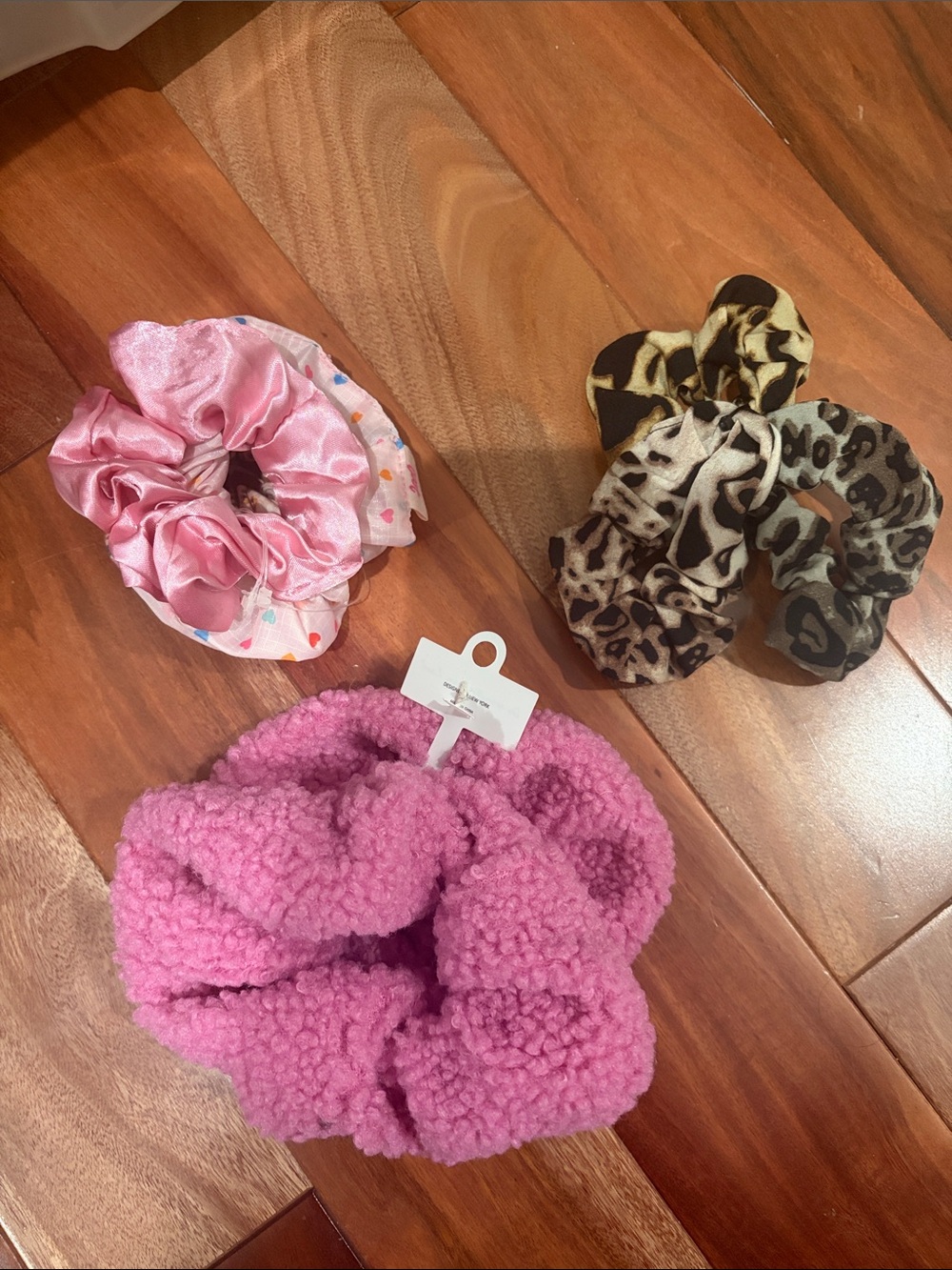 NWOT Scrunchie pack